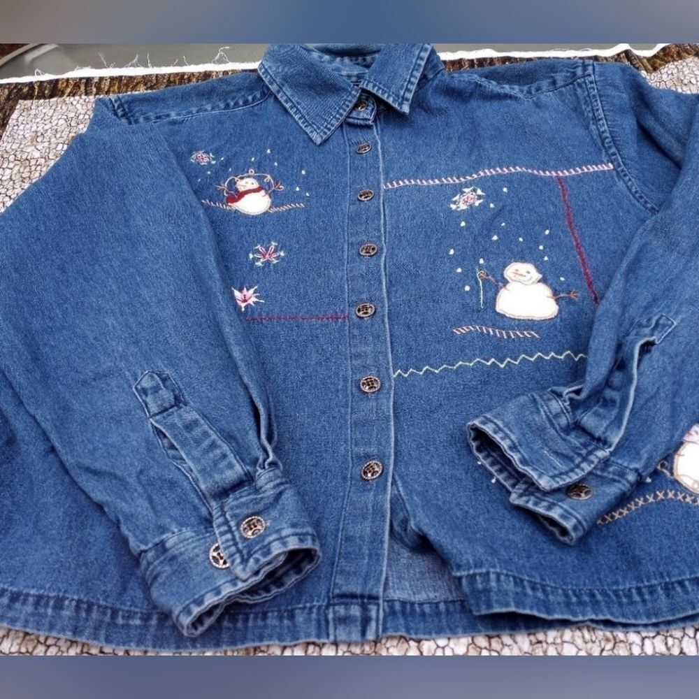 Vtg Company One XL Lslves Button Up Embroidery Winter Print Denim Women's Shirt.